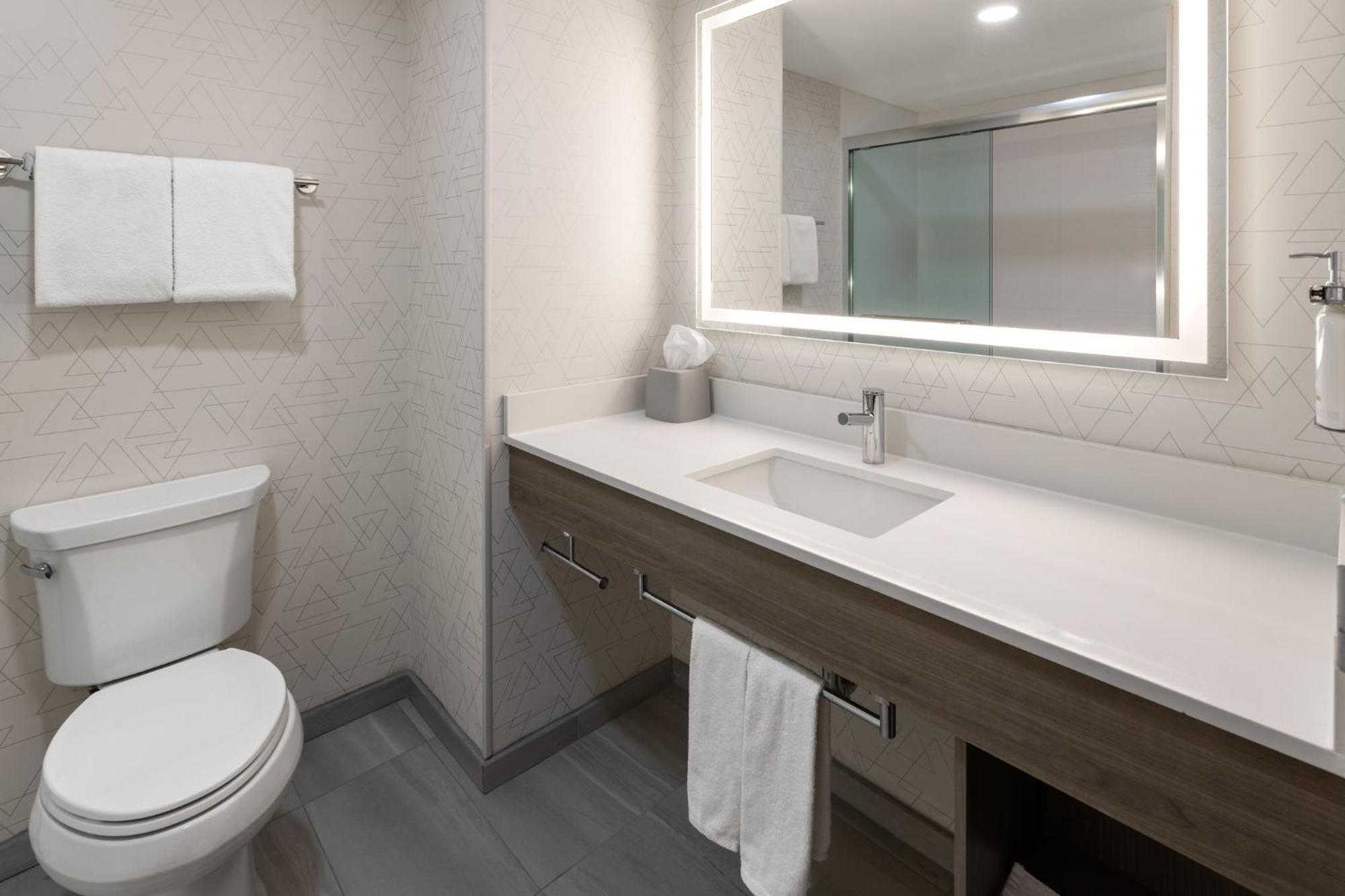 Holiday Inn Express Hotel & Suites Freeport By Ihg Ngoại thất bức ảnh