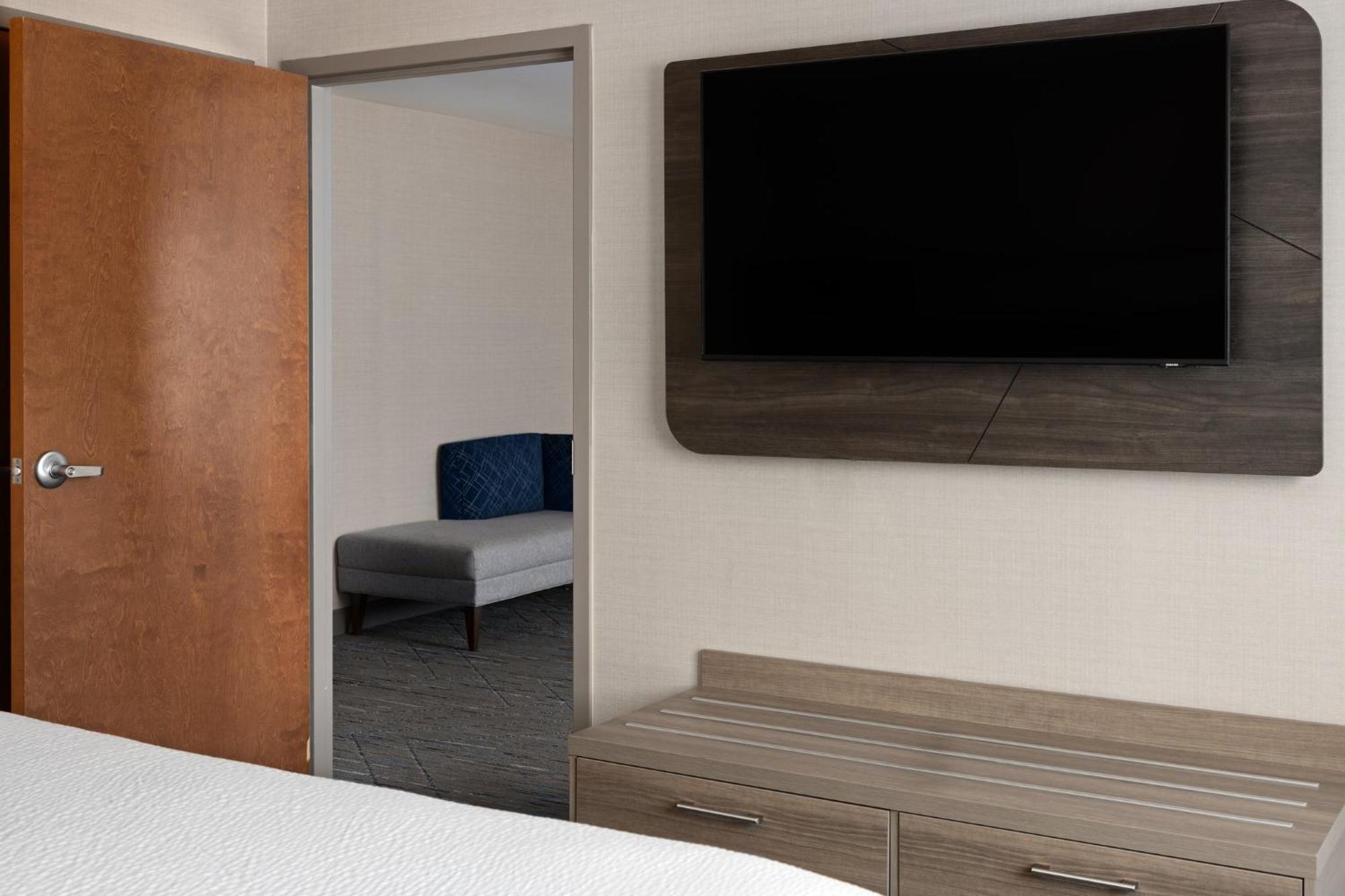 Holiday Inn Express Hotel & Suites Freeport By Ihg Ngoại thất bức ảnh